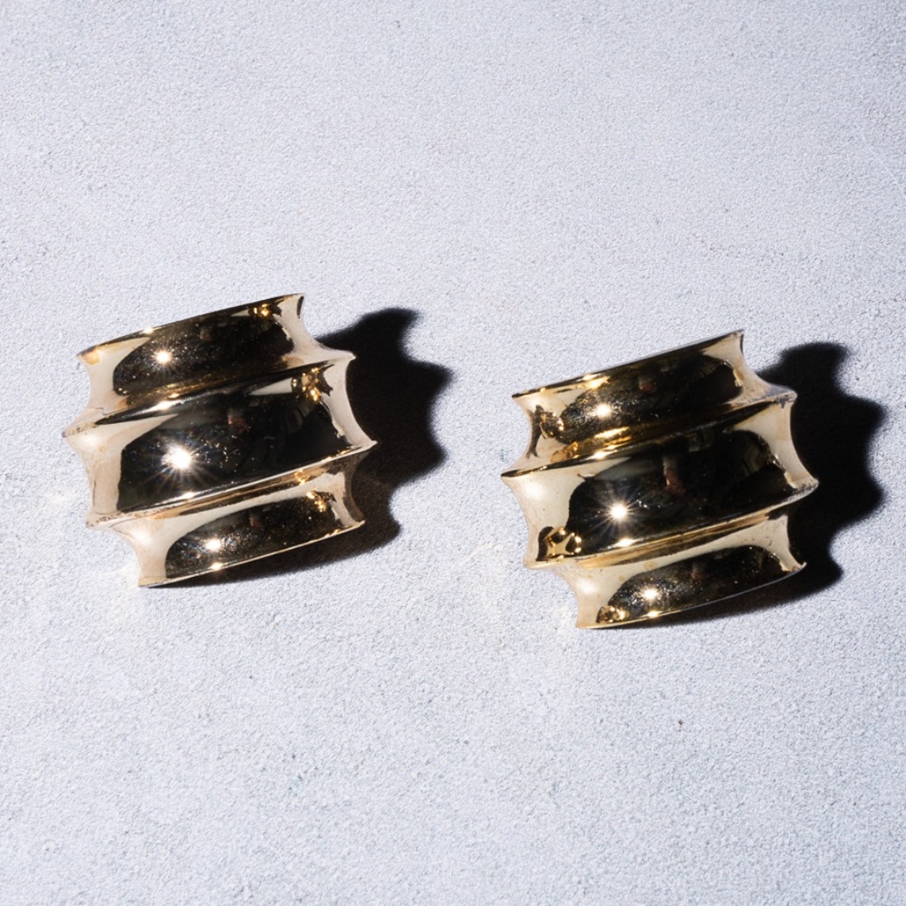 Gold Three Ring Clip On Earrings Original 80s
